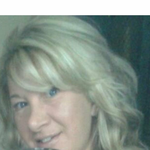 Meet your Posher, Lisa - Picture 1 of 1